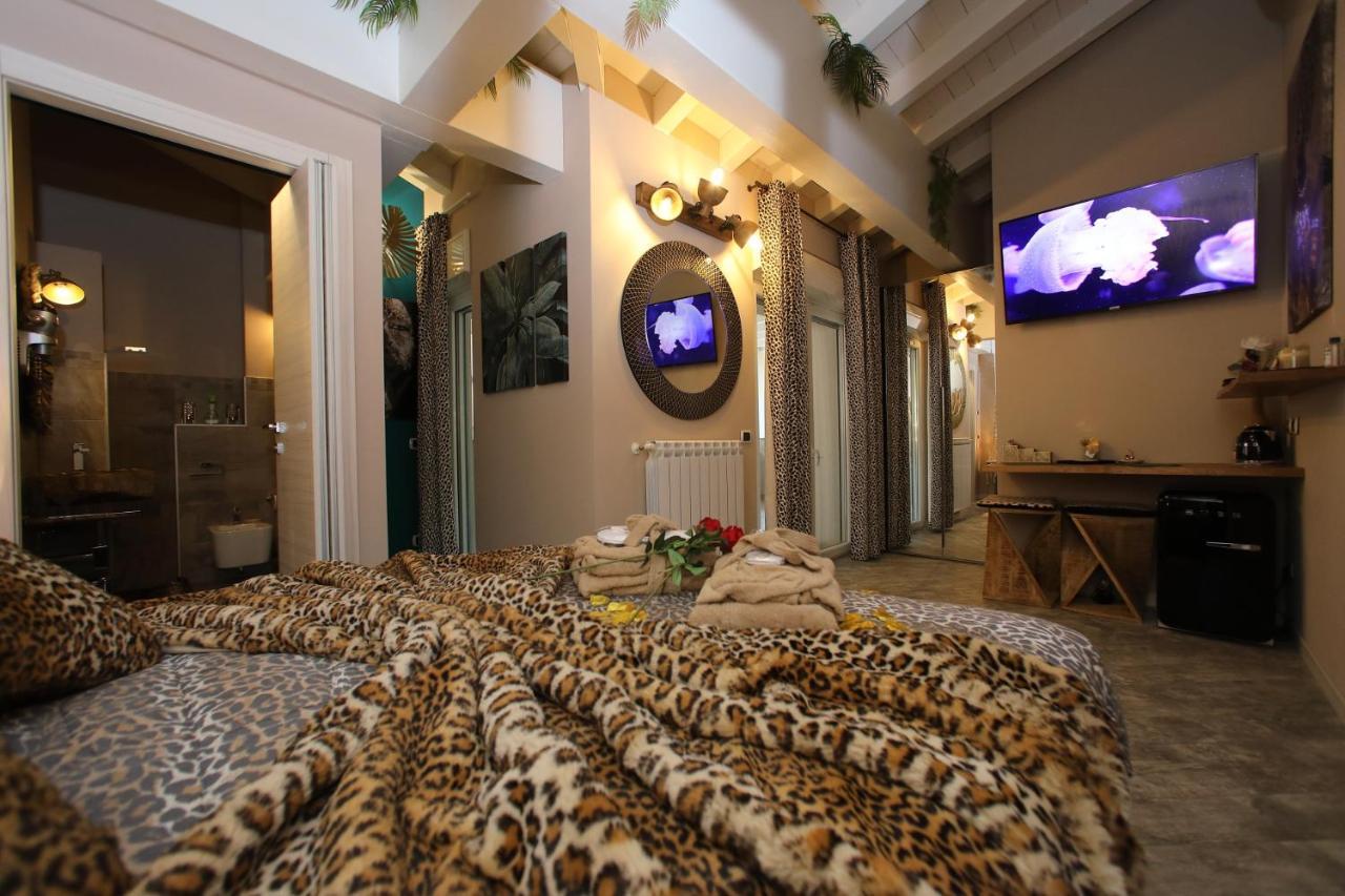 דסנזאנו דל גארדה B&B Bellavista Exclusive In Zona Centrale Con Piscina Riscaldata E Jacuzzi Vista Lago מראה חיצוני תמונה